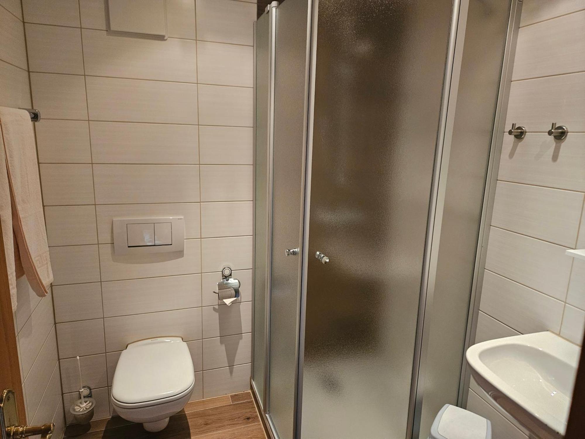 Cafe Koenig Hotel Oberwiesenthal Room photo