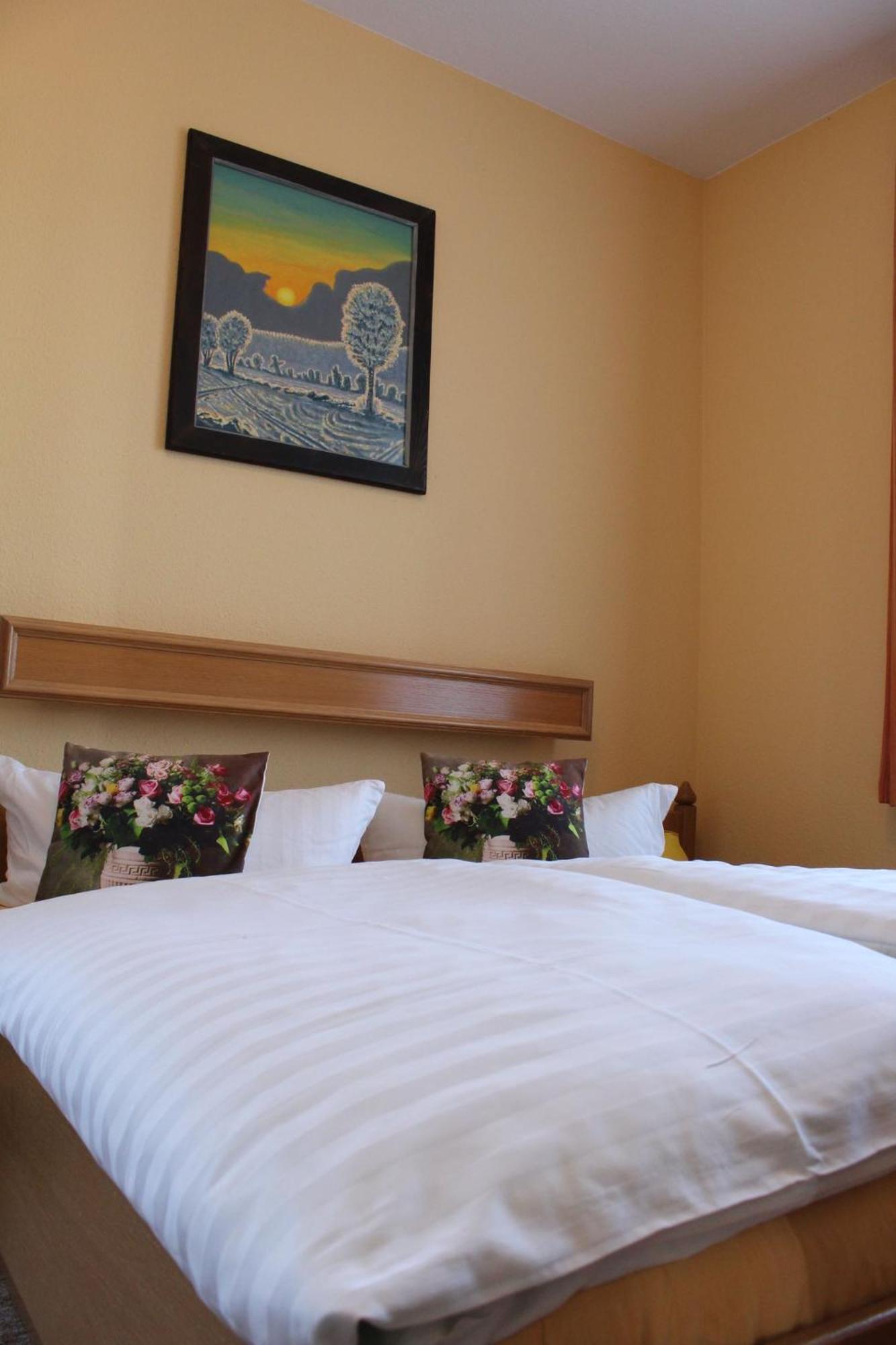 Cafe Koenig Hotel Oberwiesenthal Room photo
